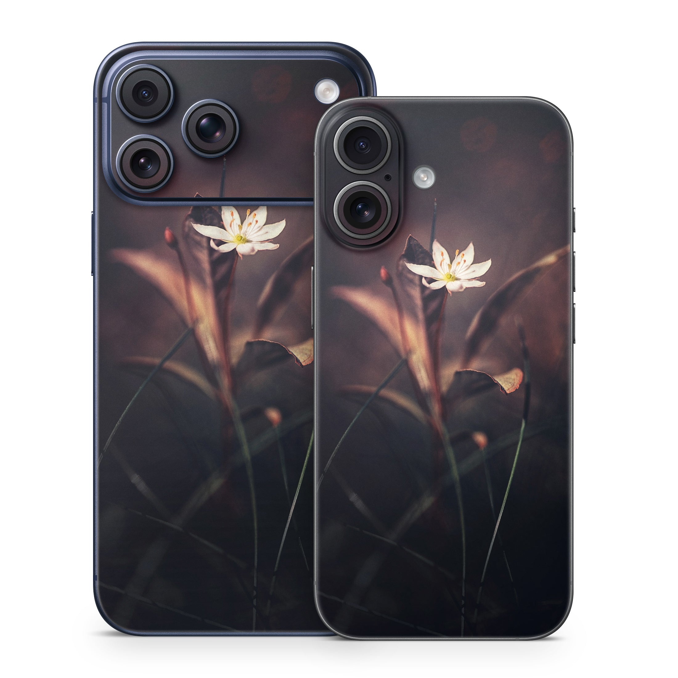 Delicate Bloom - Apple iPhone 17 Skin