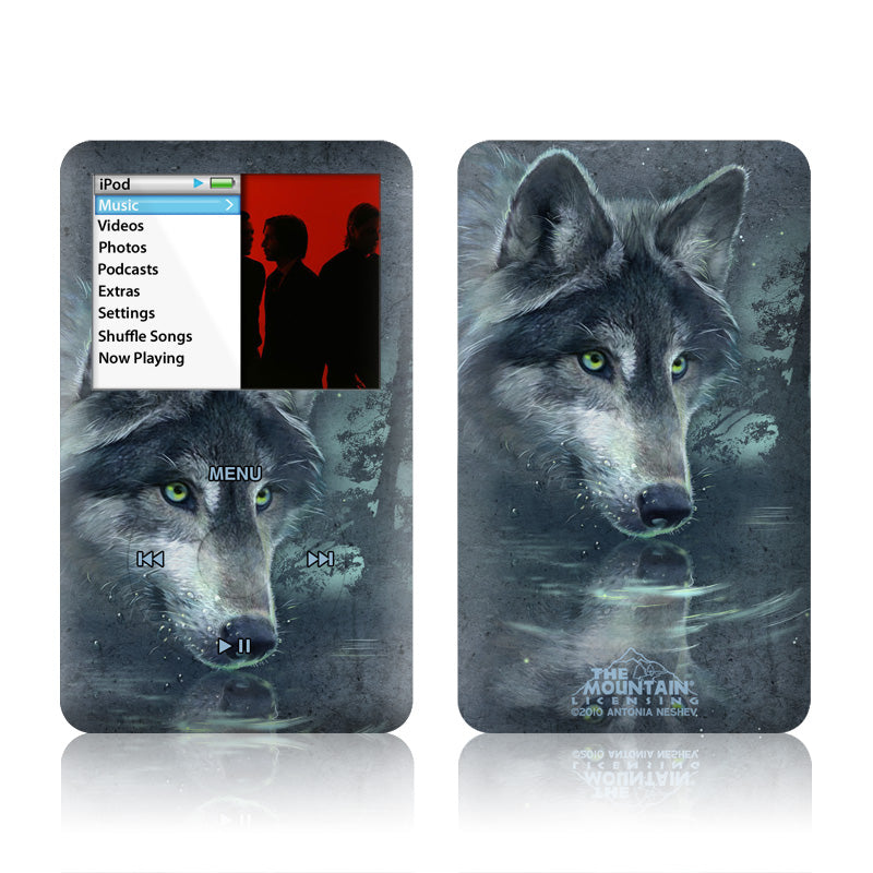 Wolf Reflection - iPod Classic Skin