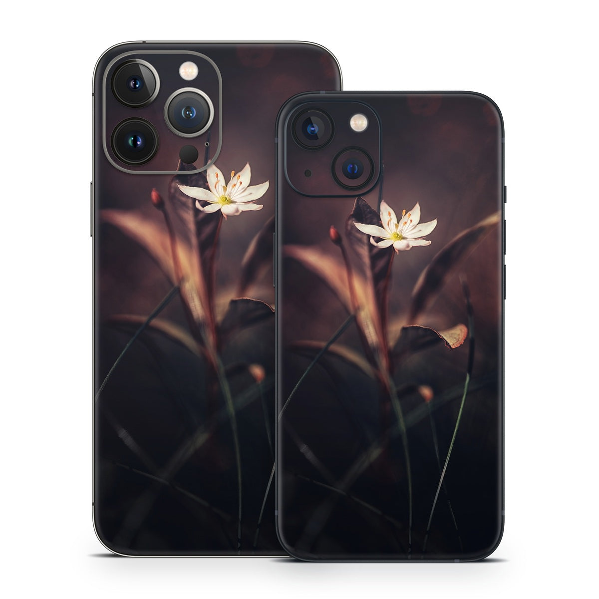 Delicate Bloom - Apple iPhone 13 Skin