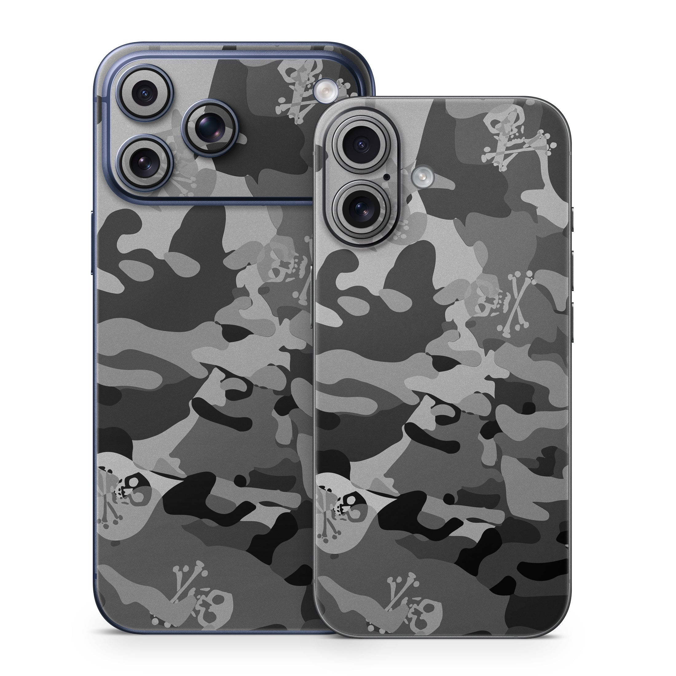 SOFLETE Black Multicam - Apple iPhone 17 Skin